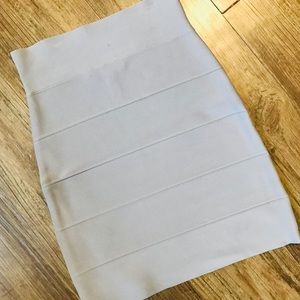 BCBGMAXAZRIA Power skirt!